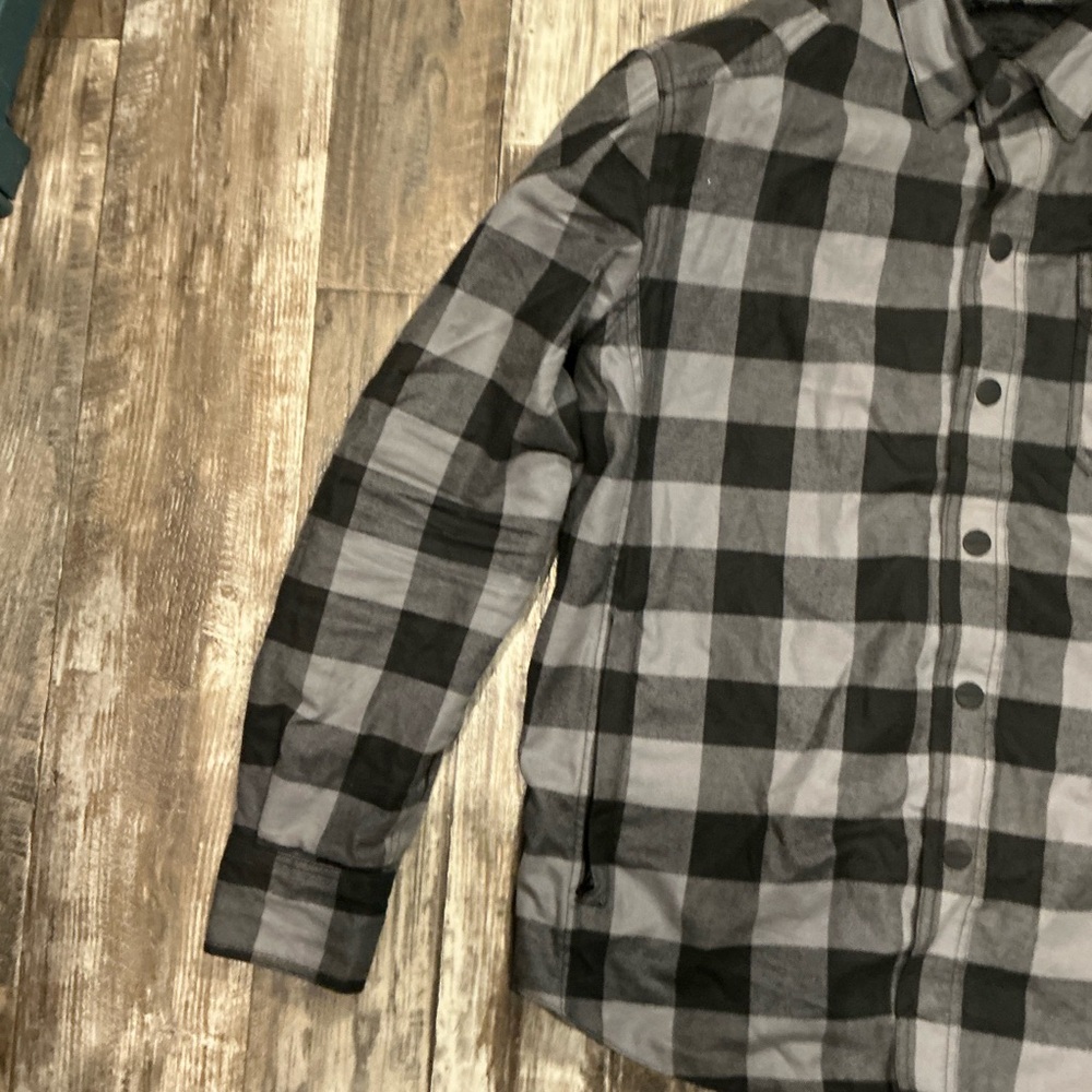 Street & Steel Black & Gray Plaid Button-Down Shirt - Picture 3 of 16